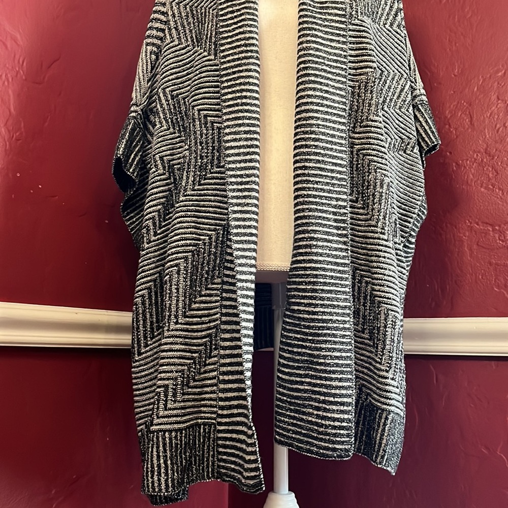 Express One Size Poncho - Picture 6 of 6